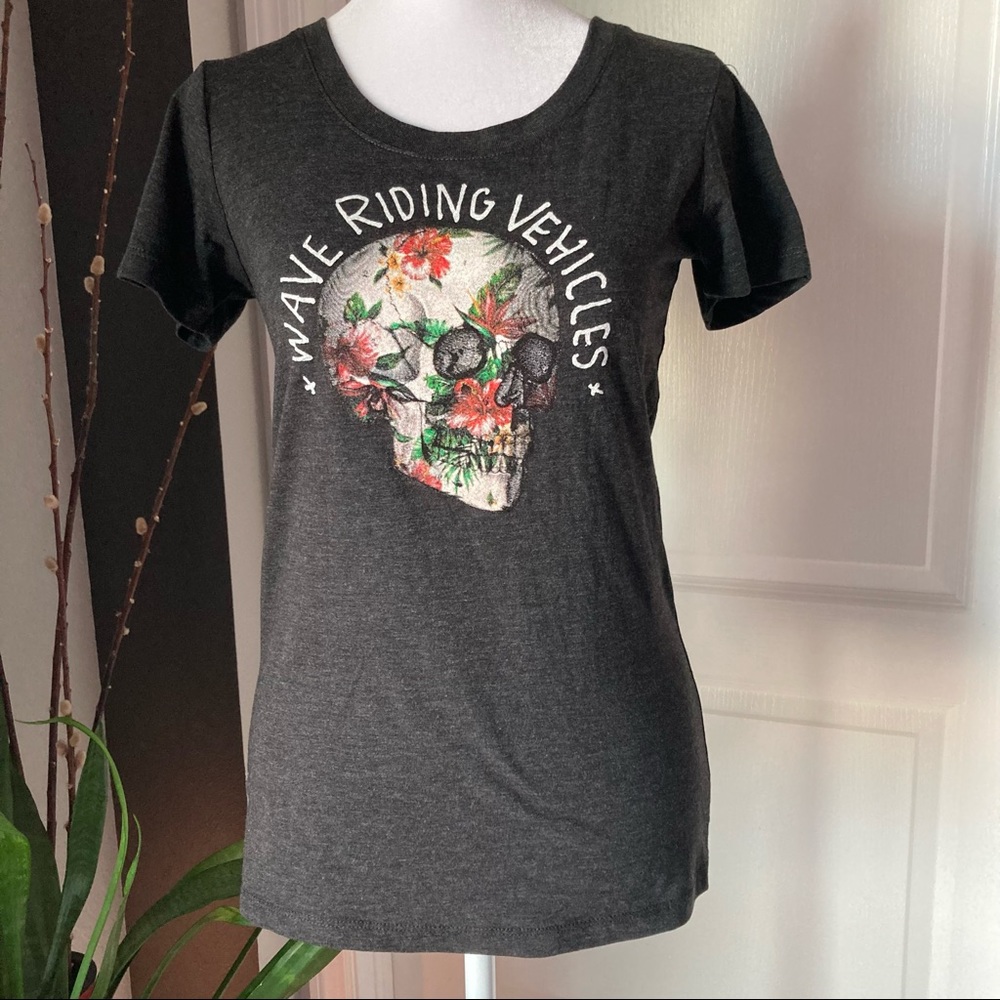 WRV skull graphic tee